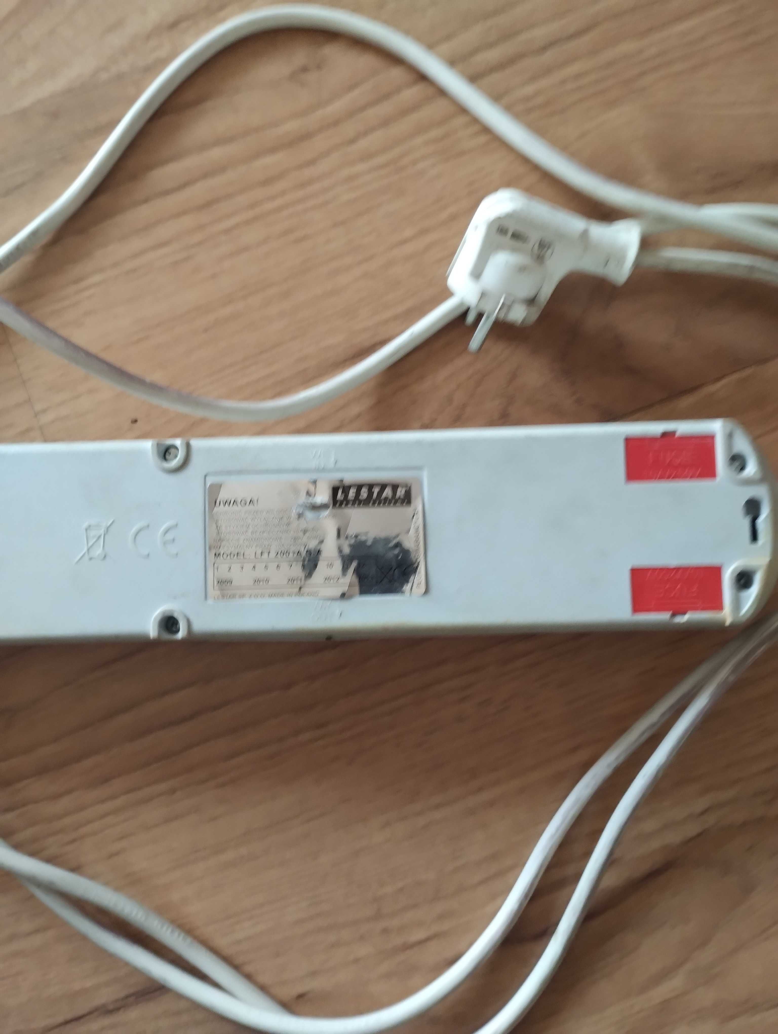 Przedłużacz sieciowy listwa zasilająca 5 gniazd 3 m Lestar LFT 2001 A