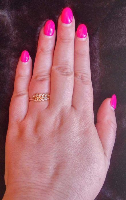 Anel Coroa de Flores Dourada - Tamanho Regulável