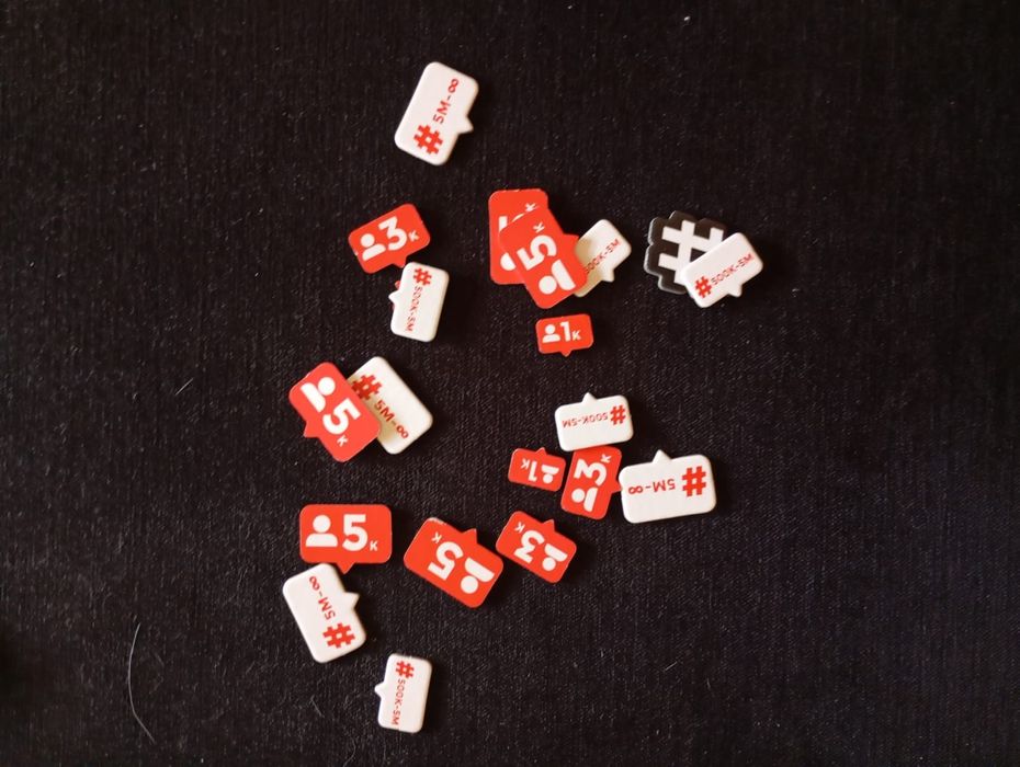 Vendo jogo de tabuleiro #Hashtag