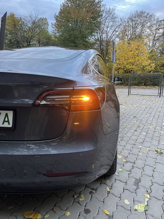 Tesla Model 3 Mid Range 2019