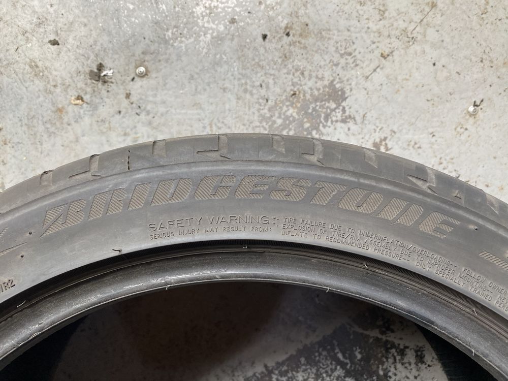 Літня резина шини 225/45R18 Bridgestone