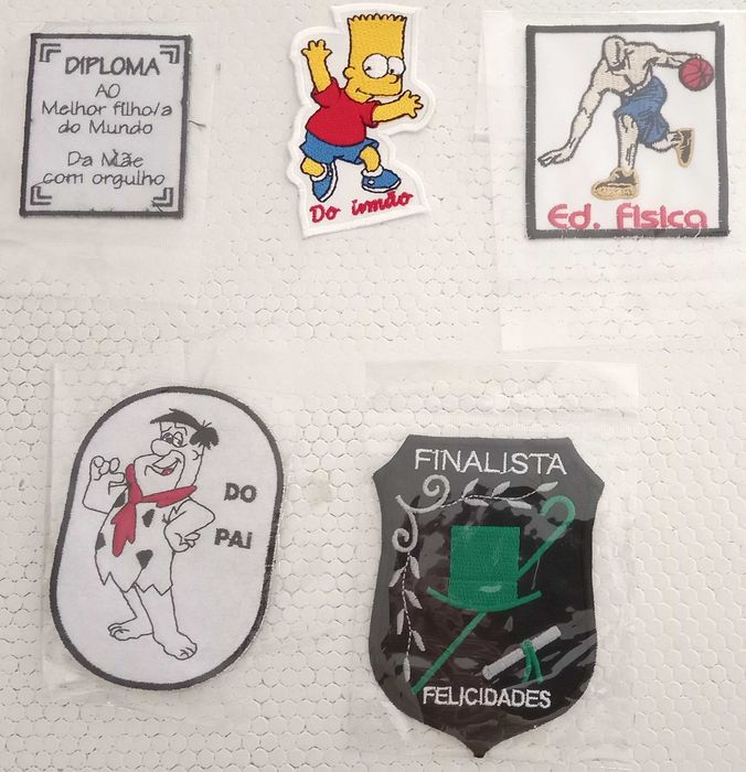 Símbolos capas estudantes, novos, lote todo por 10€