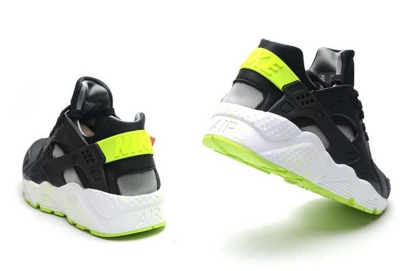 Кросівки Nike Huarache  в наявності 40-44 розмір . Знижка !