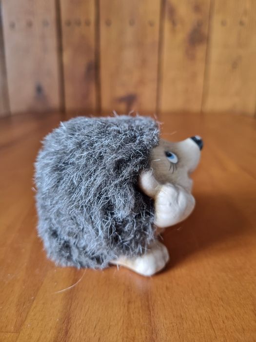 Jeżeli * Figurka jeża