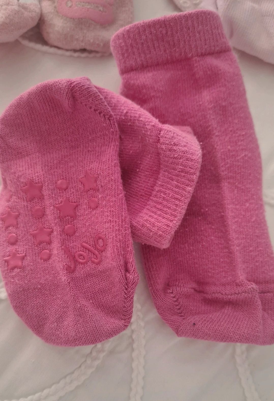 Lote de 2 pijamas+4 pares de meias para 12-18 Meses