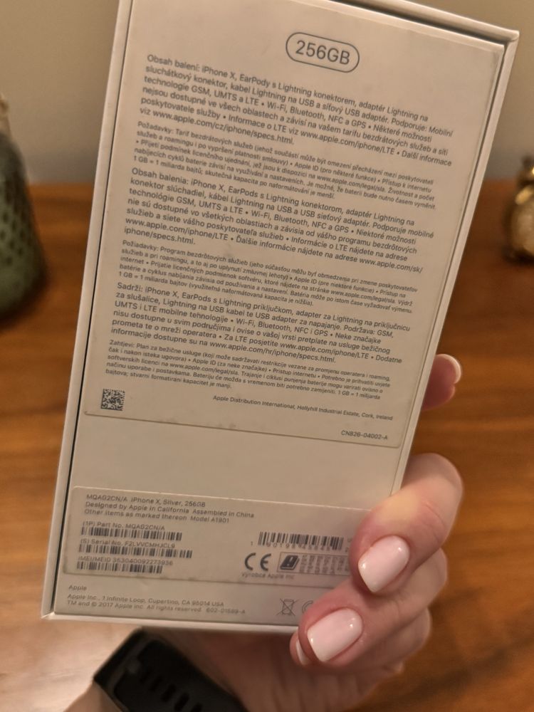 iPhone X silver 246 GB rozbity pudelko
