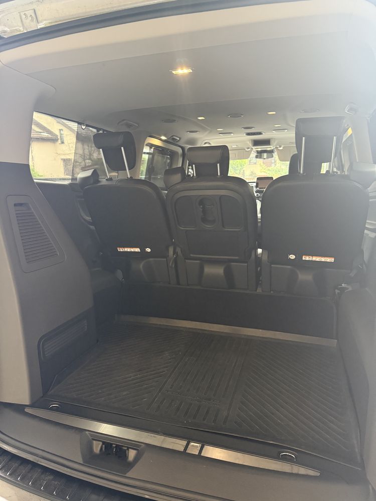 Wynajem bus 8 osobowy. Ford Turneo Custom