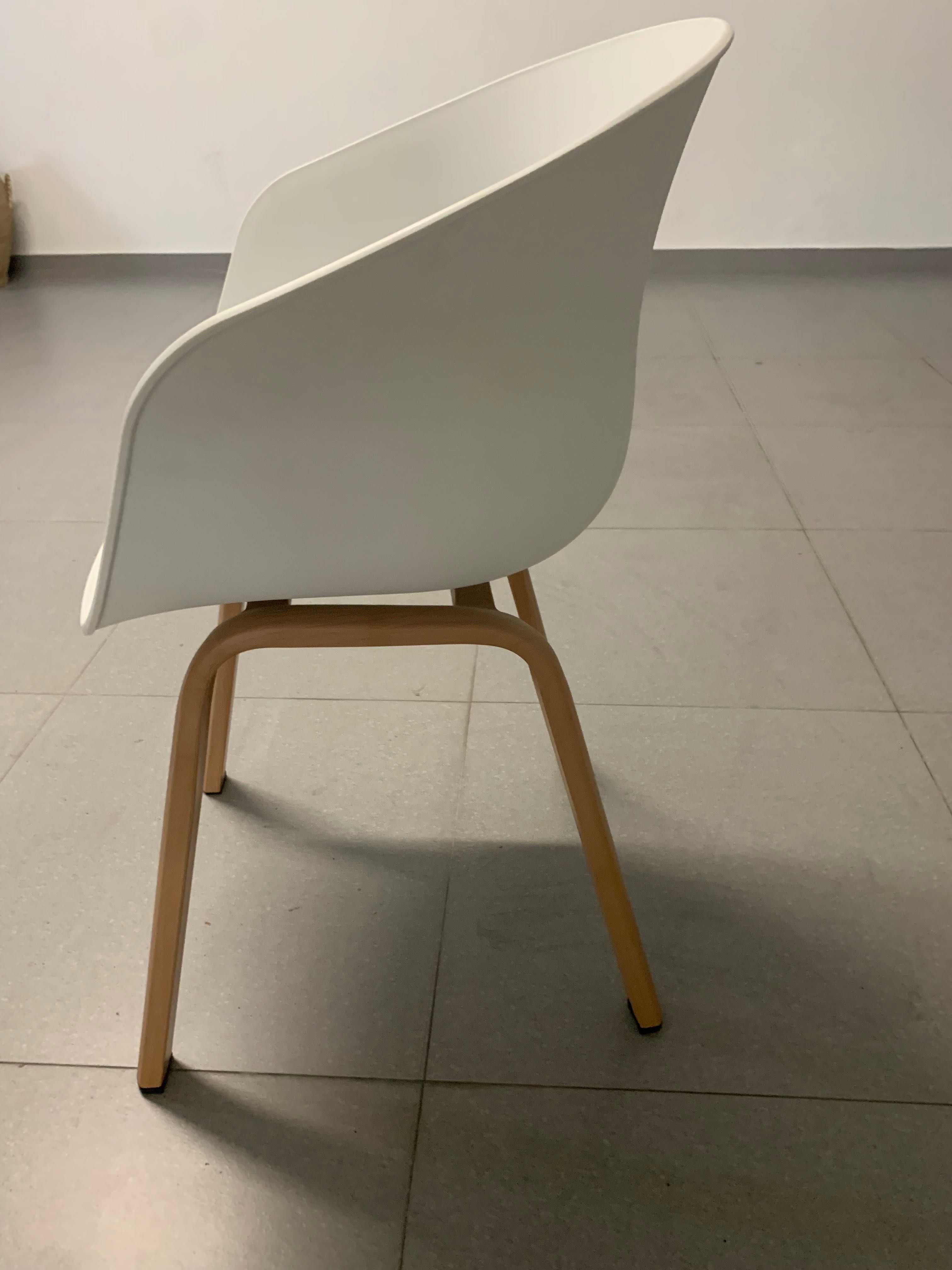 Cadeirão novo 35€