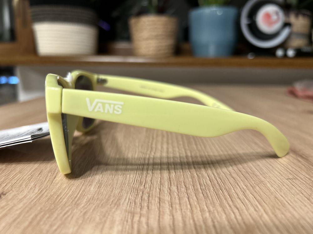 Okulary przeciwsłoneczne Vans nowe