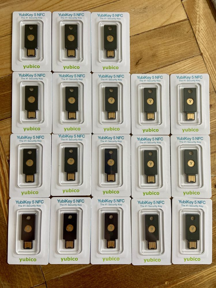 Ключ безпеки Yubikey 5 NFC (прошивка 5.2.7)