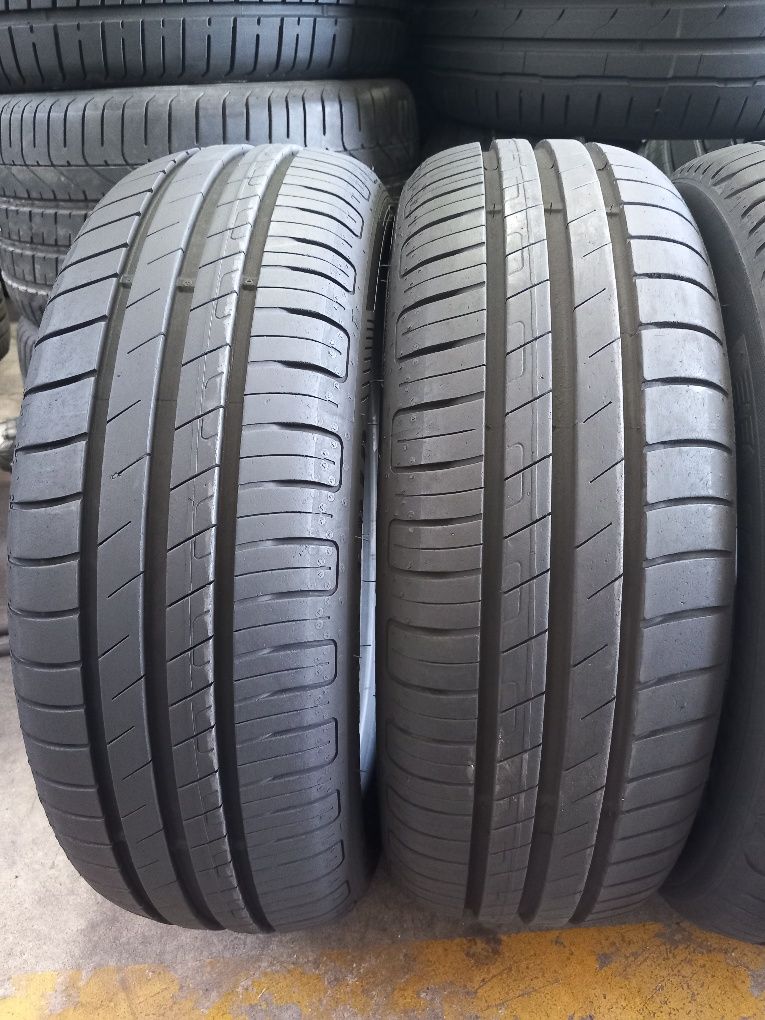 Pneus 185/60/15 Michelin Primacy4, Goodyear Efficient Grip Performance