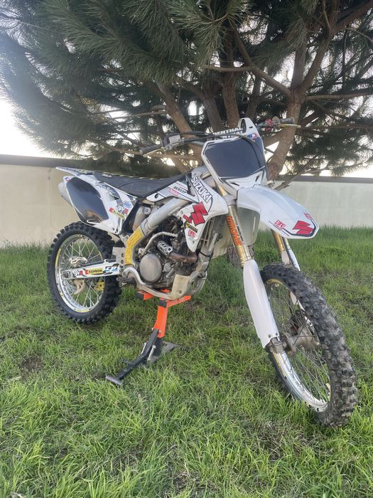 Suzuki rmz 250