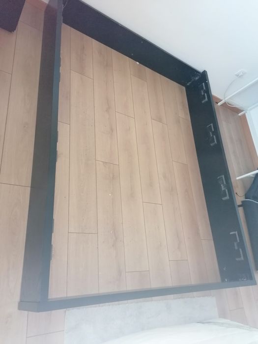 Vendo estrutura de cama