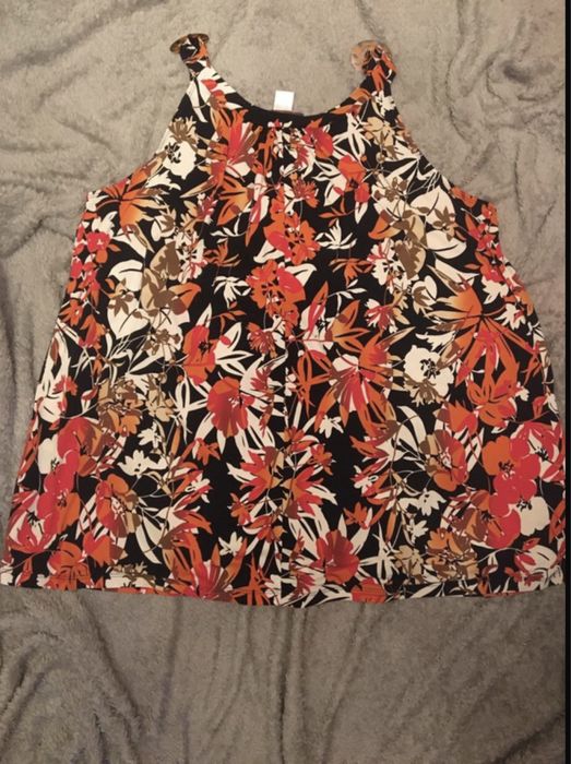 Damski top kwiatowy na lato