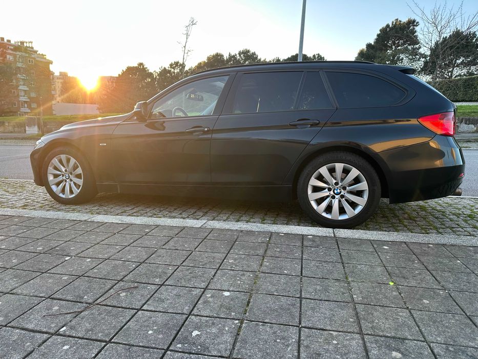 BMW 320d Touring Modern Line 184 CV Sport Xenon, Teto Panorami GPS Pro