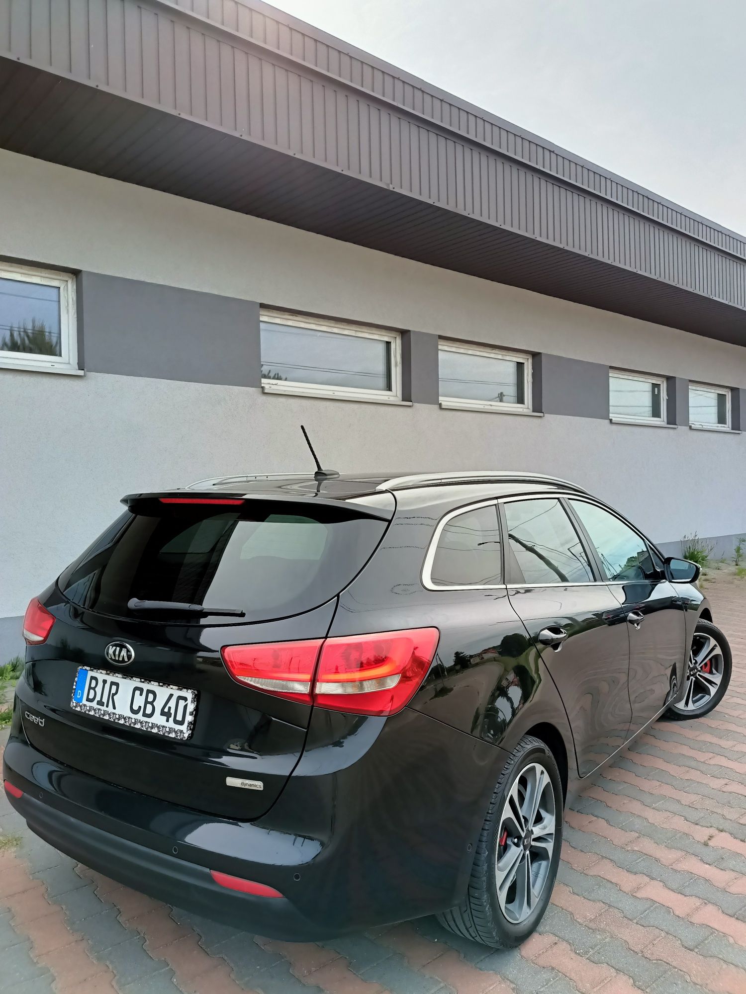 Kia cee'd sportswagon 1.6CRDI Spirit performance kamera