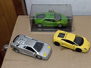 Trzy stare vintage modele Lamborghini 1:32