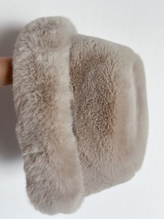 Шапка ZARA размер М как новая!