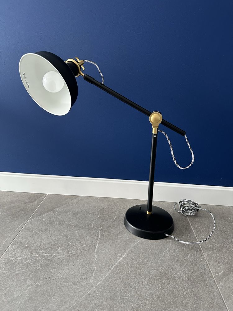 Lampa na biurko Ikea