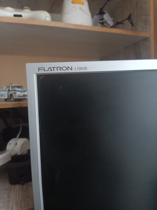 Монітор LG є 17є19 обидва справні добре зображення