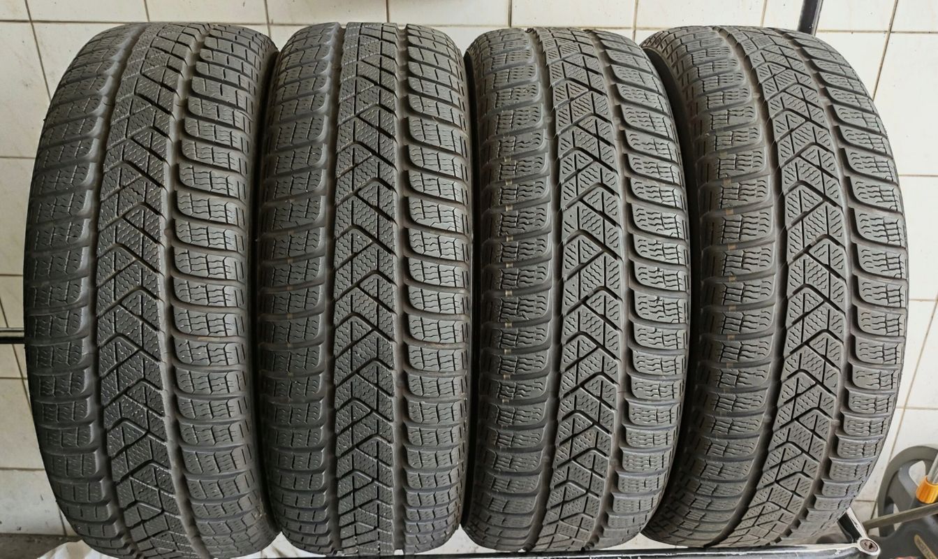 4x 215/60r16 Pirelli SottoZero 3 Winter Seal 95h 2023r D/B/72dB