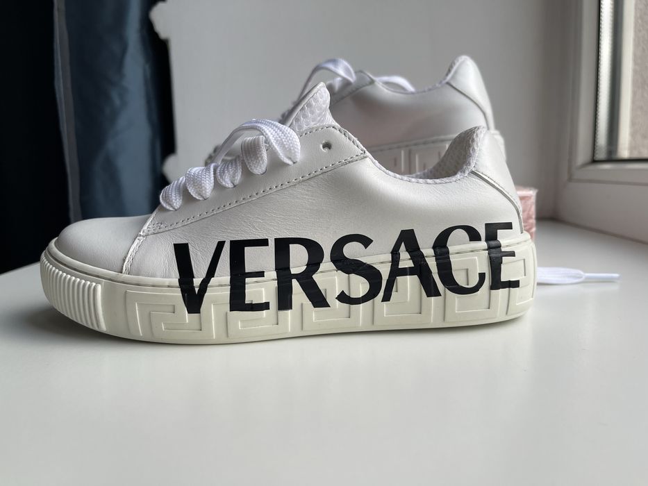 Кеди Versace Kids  оригінал з узором Greca та логотипом ( 32 розмір)