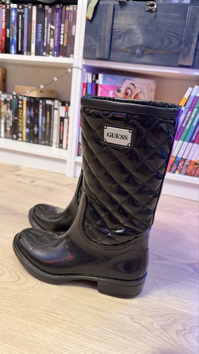Kultowe Kalosze Guess