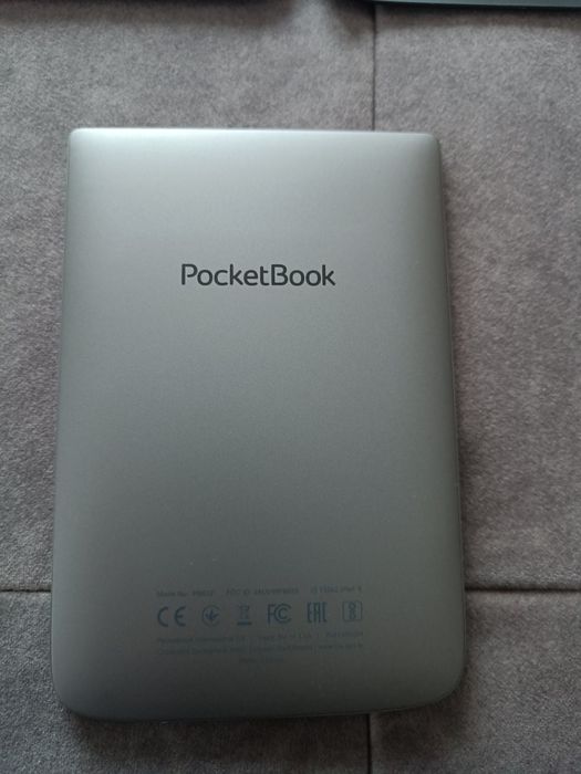 Czytnik PocketBook Touch HD 3 oryginalnym etui