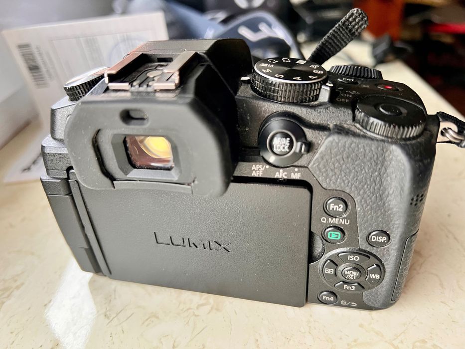 Panasonic Lumix g80 + Panasonic 25 f 1,7 +