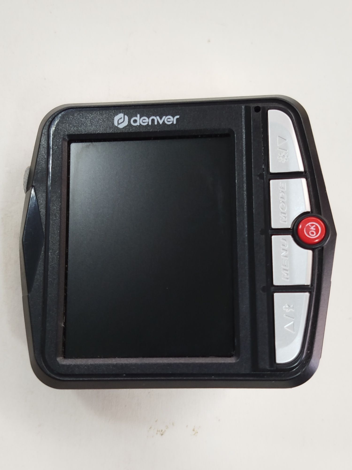 Видеорегистратор Denver CCT-1230