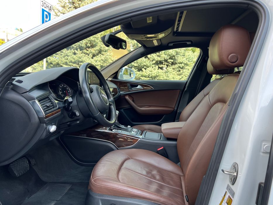 Продам свой автомобиль Audi A6 2015