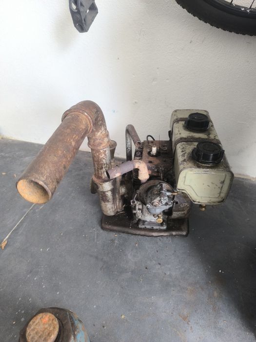 Bomba de água gasolina/petróleo e macaco