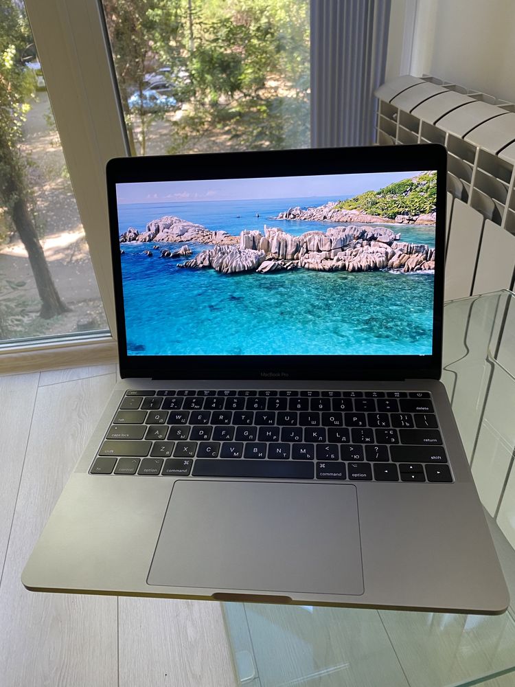 MacBook Pro 13, 2018г