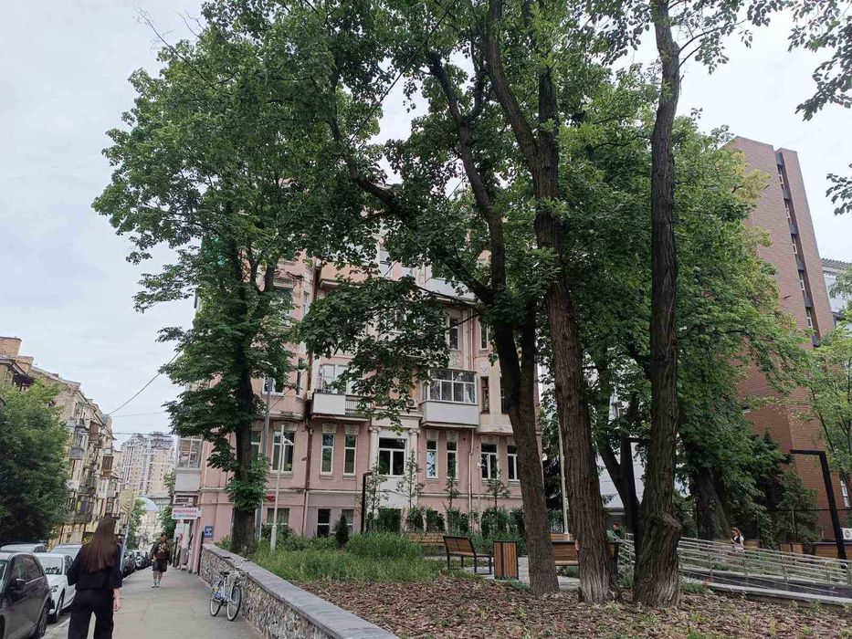 Продаж 2 к.квартири пр.Чеховський 11, Львівська площа, центр