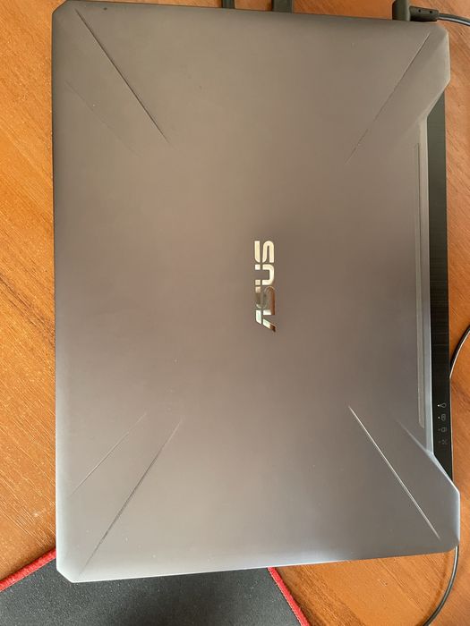 Продаю ігровий ноутбук ASUS TUF Gaming FX505DT.