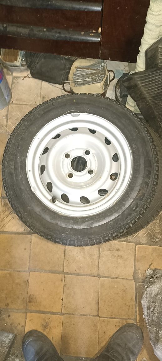 Колесо r13, диск GM, гума Michelin 145/80r13