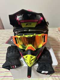 Vendo esse capacete  lindo da PROGRIP, vai com oculos e luvas de couro