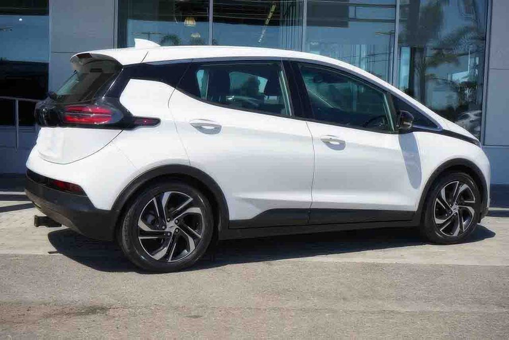 Chevrolet Bolt EV 2LT      2023
