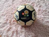 Piłka Euro 2012 z podpisami reprezentacji