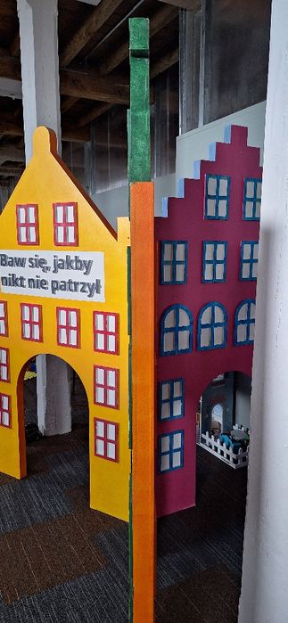 Drewniana konstrukcja ,,domek"