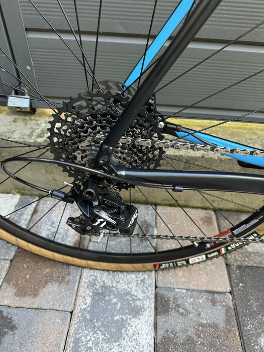 Bombtrack Tension gravel дорожній міський велосипед