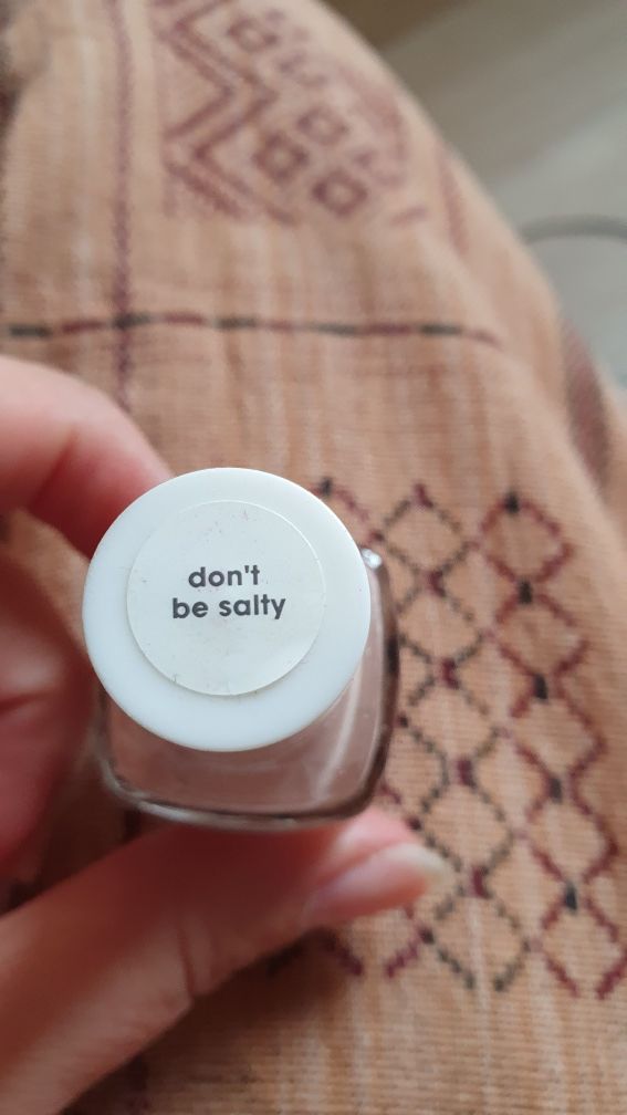 Essie- don't be salty. Trwaly lakier do paznokci