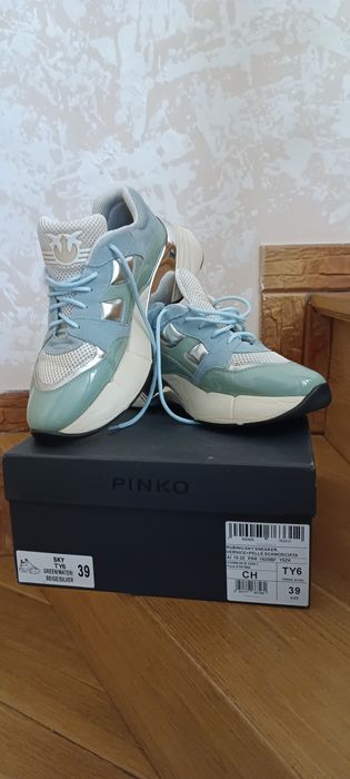 Кросівки жіночі Pinko 39 р