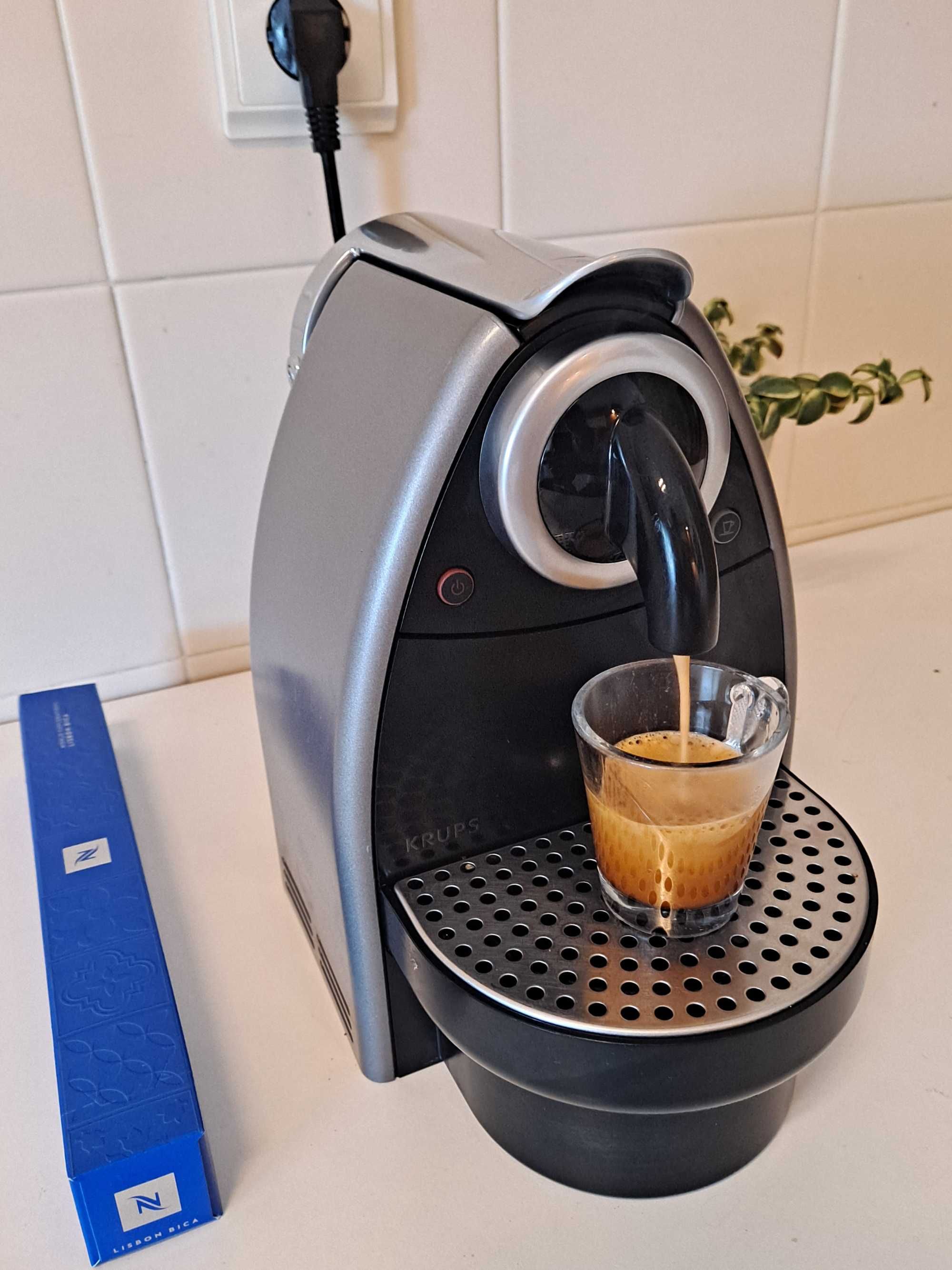 Máquina café Nespresso KRUP