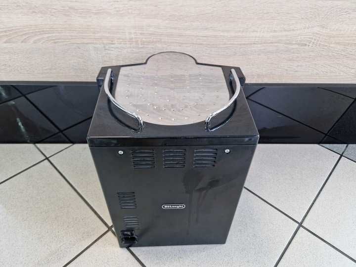 Kolbowy ekspres ciśnieniowy De'Longhi EC 820.B 1450 W czarny