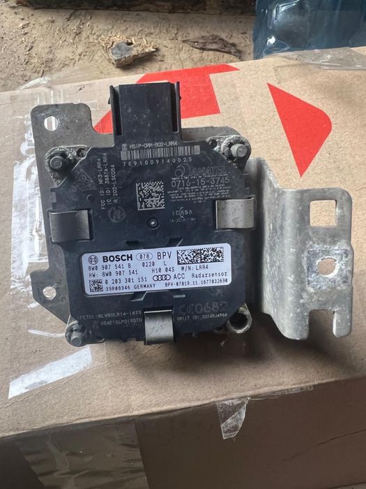 Радар дистронік адаптивний круіз Audi A4 S4 A5 S5 B9 8W F5 8w0907541B