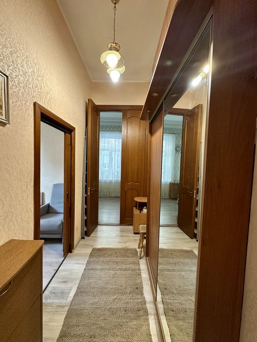 Оренда 2к 42 м2 Набережно Хрещатицька 7 Поділ Поштова метро 5 хв