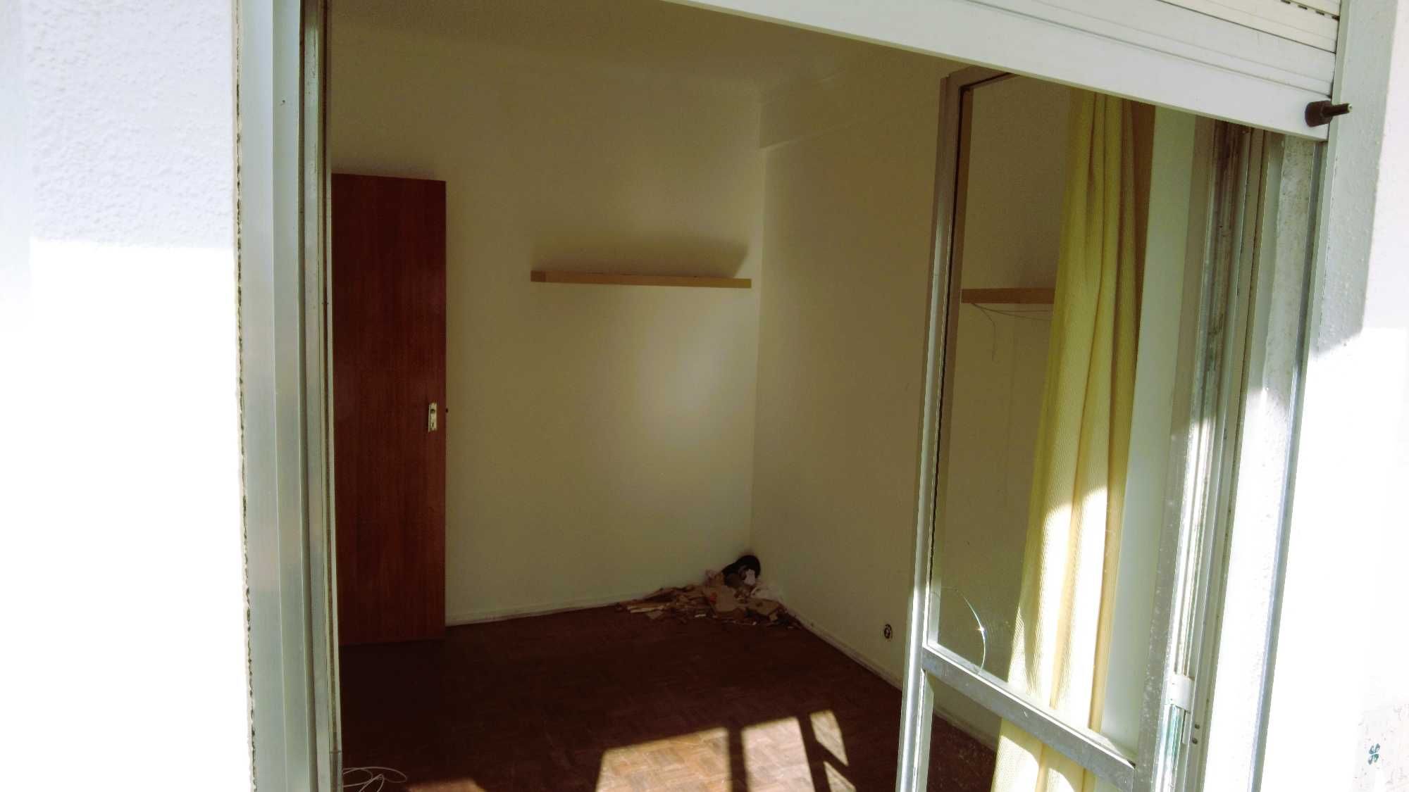 Apartamento T2 - Bairro J. Pimenta