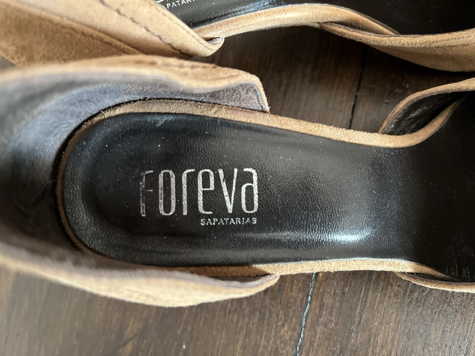 Sapatos foreva fabricados em portugal