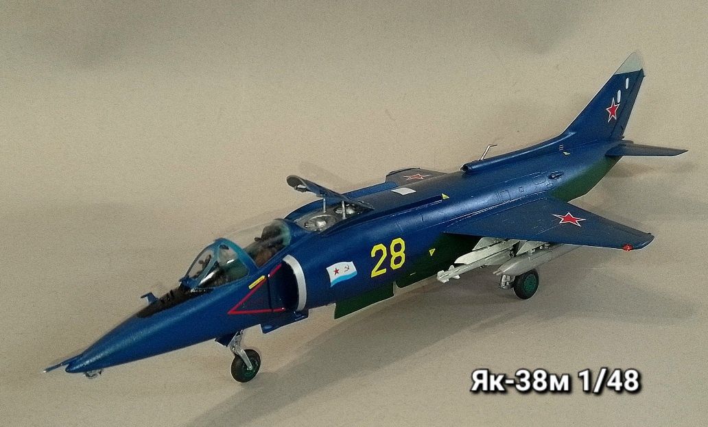 Готовые модели самолетов 1/48 и 1/32 по цене  до 2000